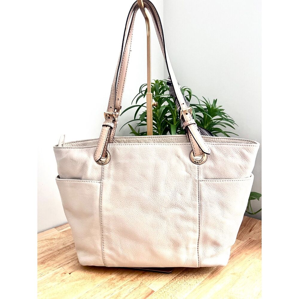 Michael Kors Textured Pebbled Leather Shoulder Bag in Off White - Picture 7 of 12